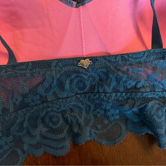 Victoria's Secret Lace Bralette Padded Medium - Picture 5 of 7